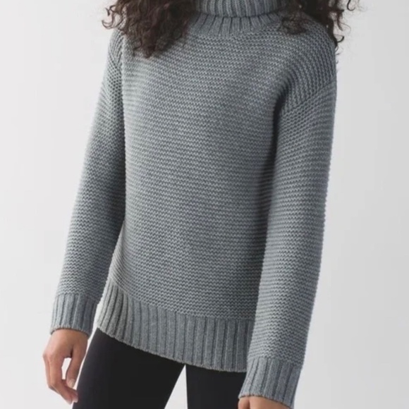 LULULEMON Karma Kurmasana Merino Wool Turtleneck Sweater fits like a Sz 4-6 - Picture 3 of 15